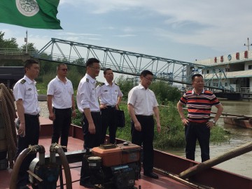 2018年5月長沙市地方海事局和長沙樞紐海事處的領導來我司調(diào)研